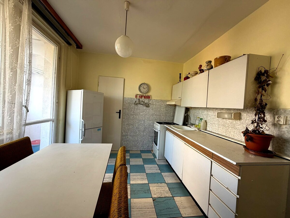 Exkluzívne na predaj štvorizbový byt v bližšom centre mesta. — foto 12