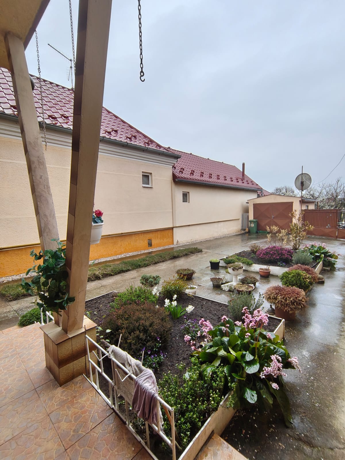 Nadštandardný 6-izbový rodinný dom v Marcelovej s variabilným pozemkom