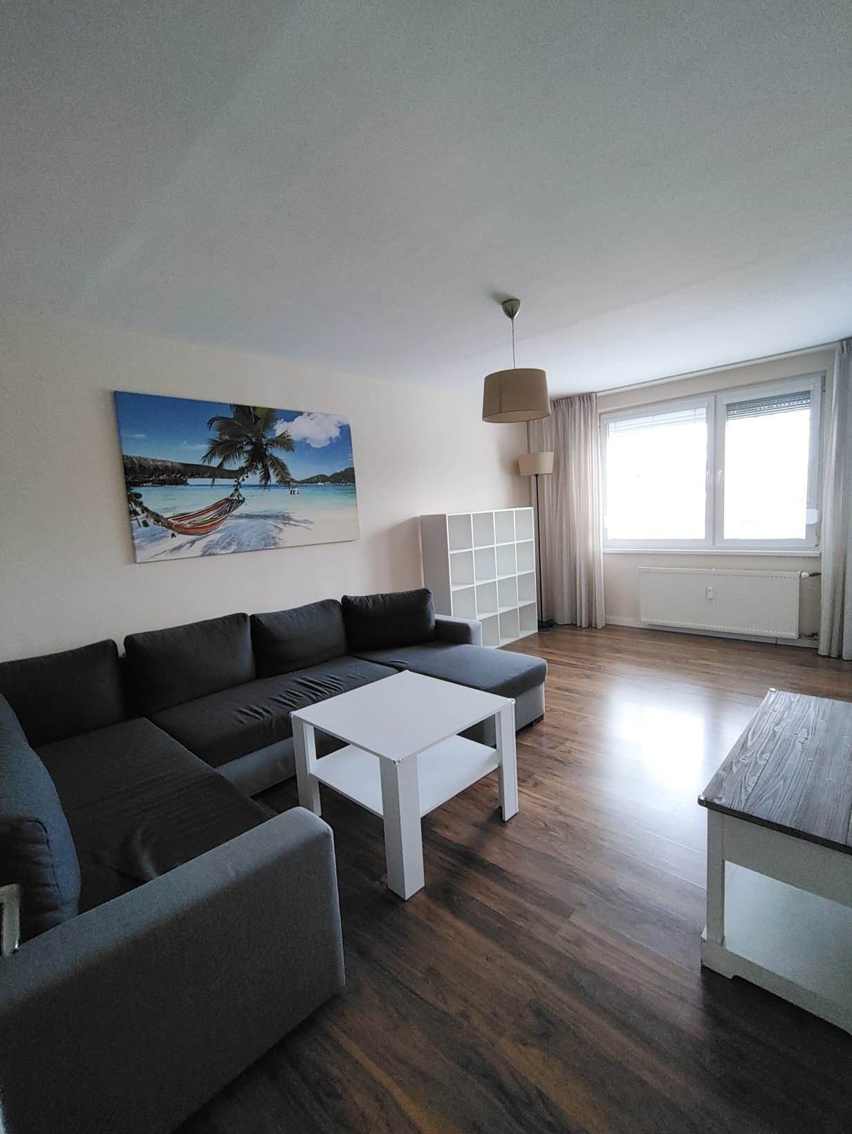 Priestranný 3-izbový byt s klimatizáciou a šatníkom –  82 m²